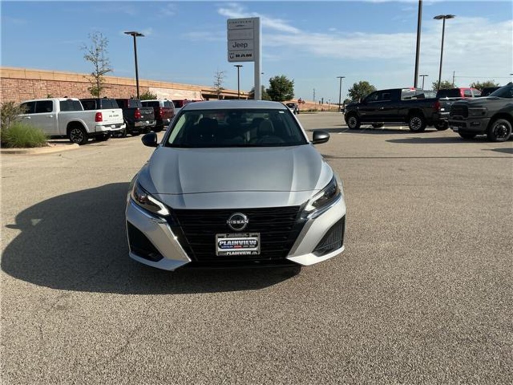 Used 2025 Nissan Altima
