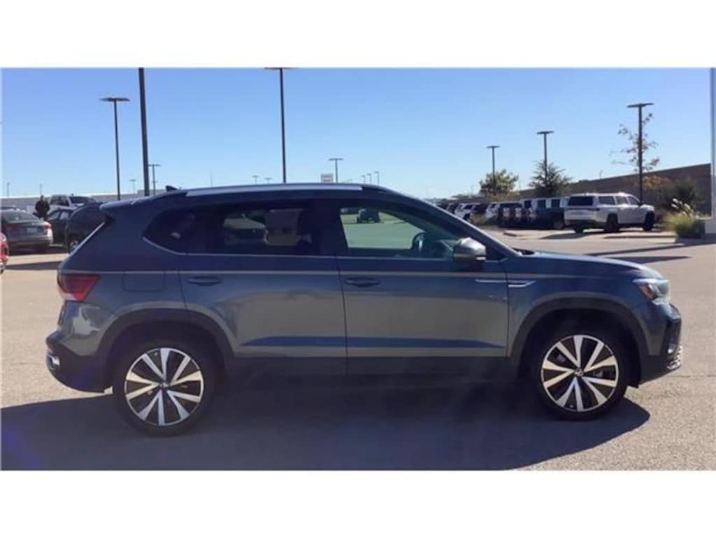 Used 2024 Volkswagen Taos 1.5T SE Front-Wheel Drive