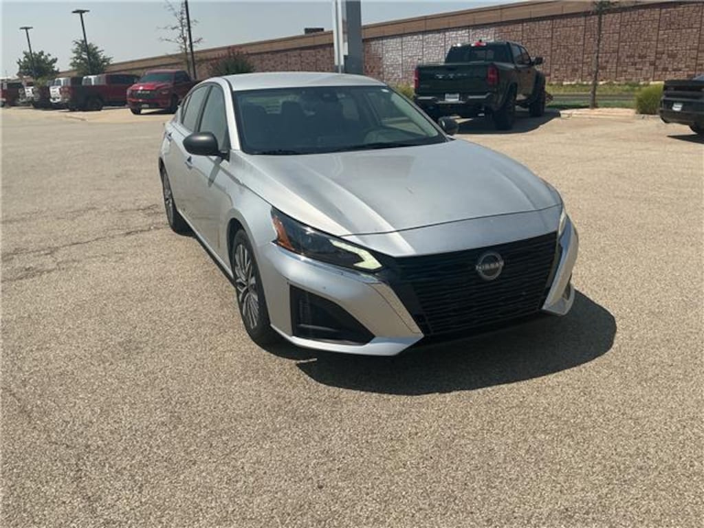 Used 2024 Nissan Altima