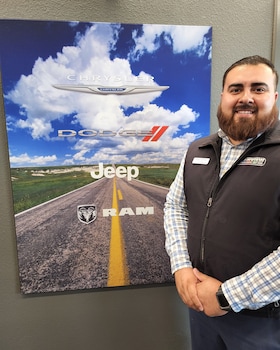 Staff member Roger Girmaldo from ID_76b8fa0679e8