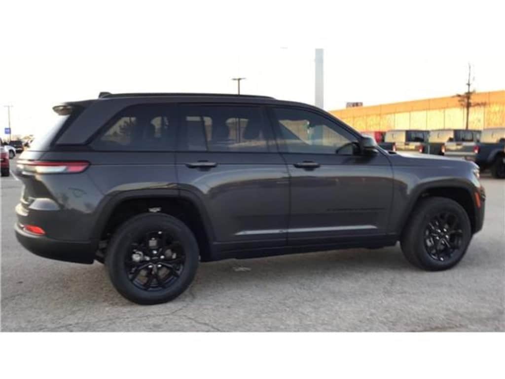 New 2025 Jeep Grand Cherokee ALTITUDE 4X4 Sport Utility