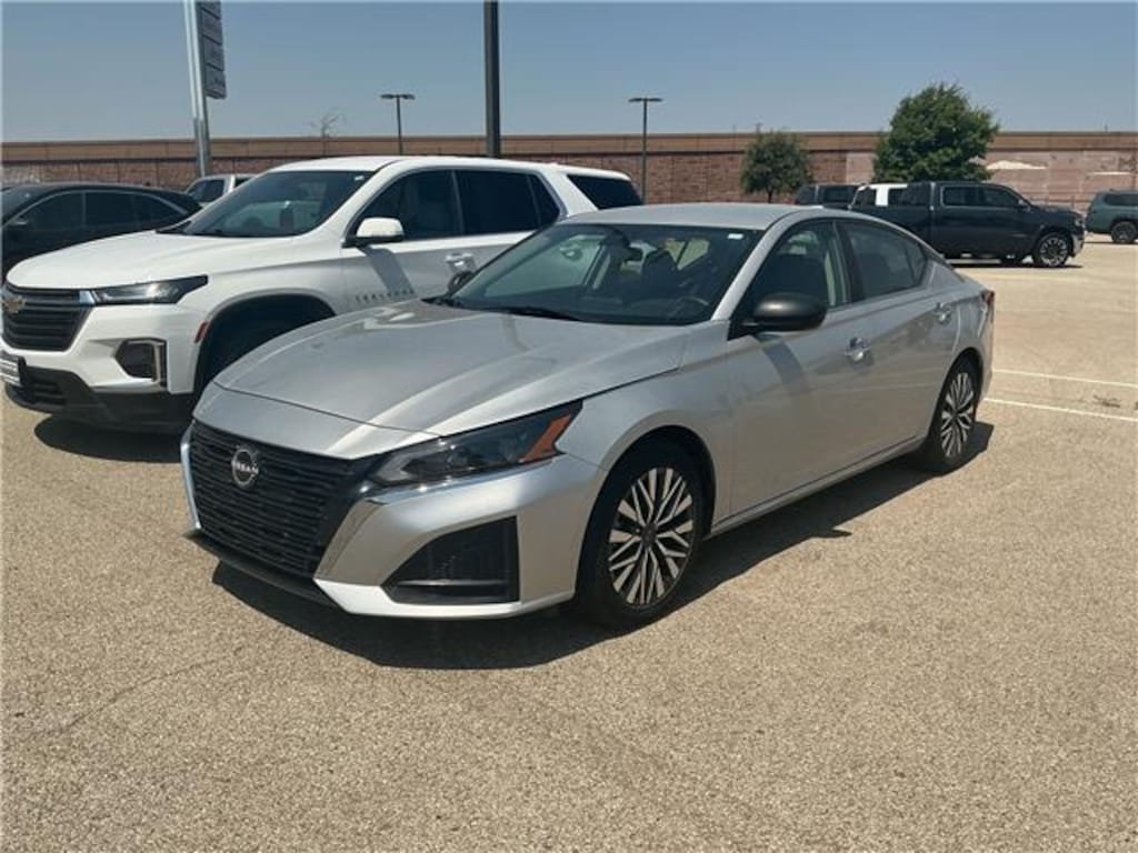Used 2024 Nissan Altima