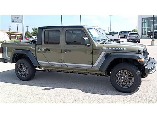 2025 Jeep Gladiator Sport S photo 2