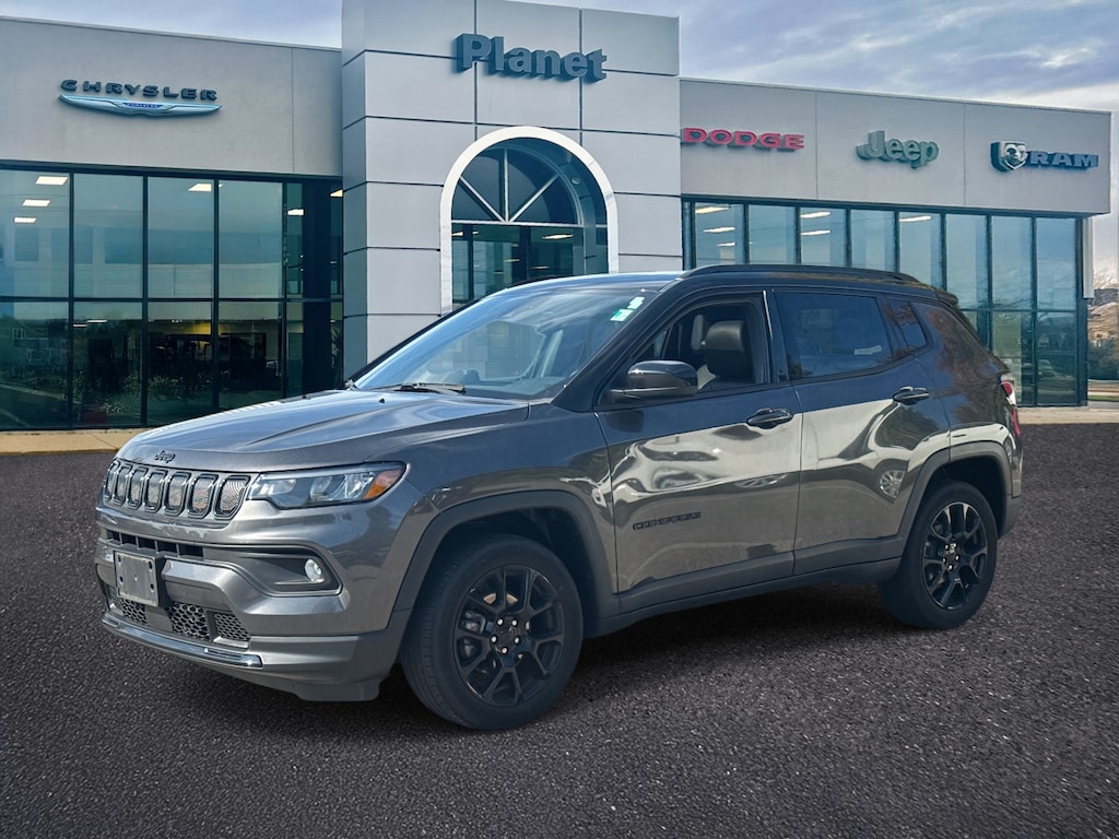 Used 2022 Jeep Compass Altitude 4x4 Sport Utility