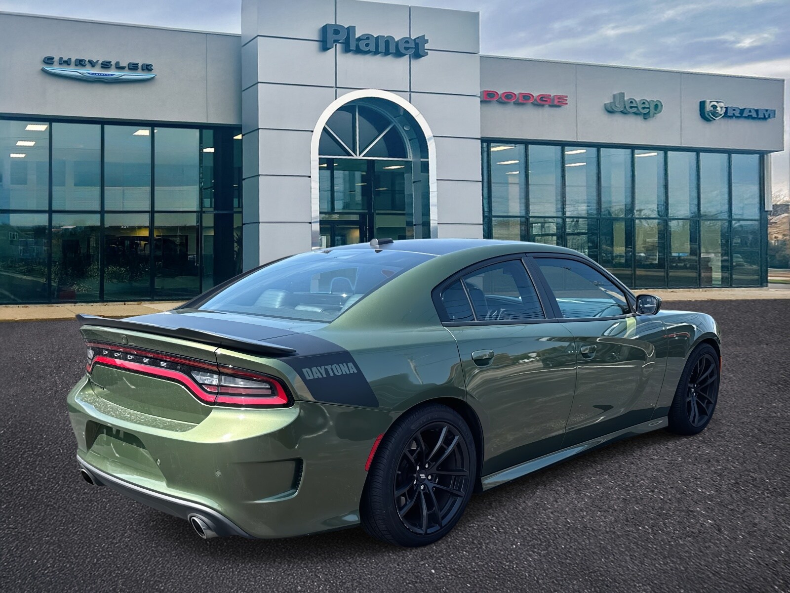 2022 Dodge Charger Scat Pack photo 2