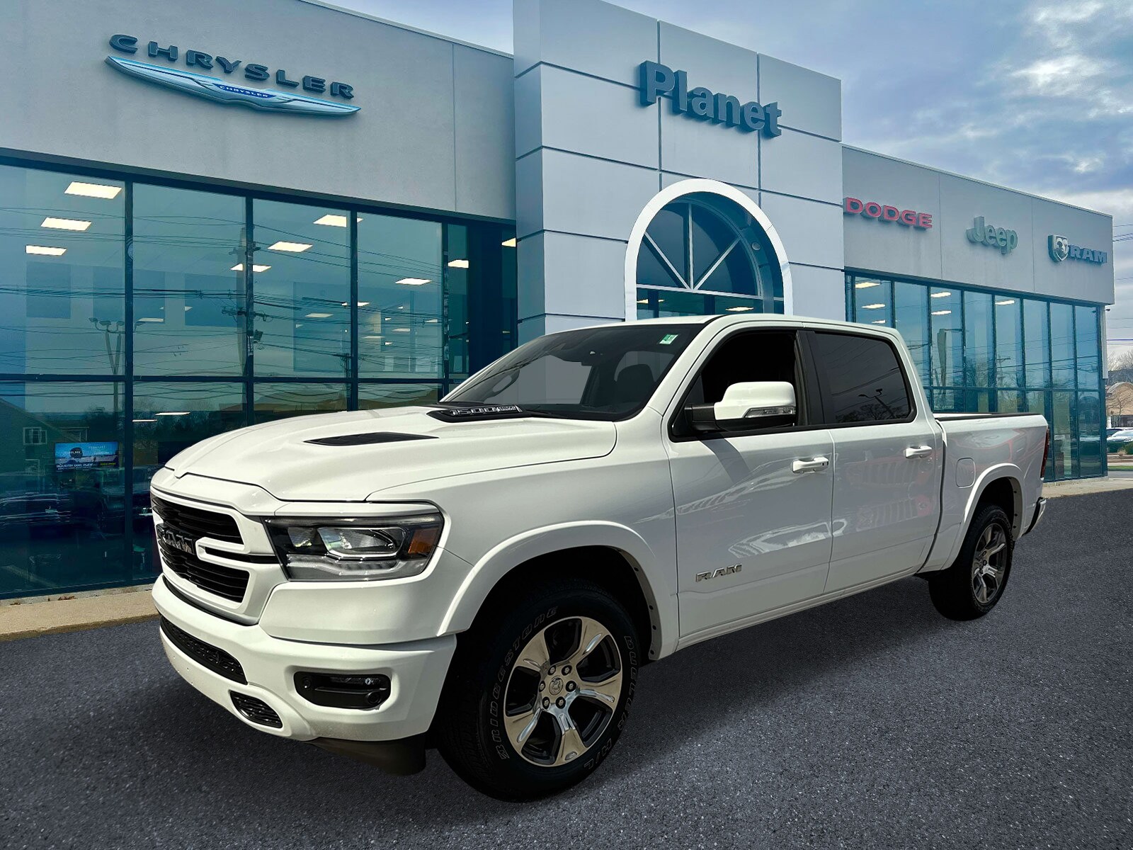 2022 Ram 1500 Laramie photo 4