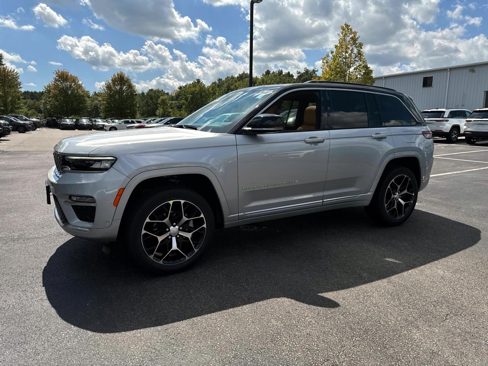 2025 Jeep Grand Cherokee Summit Reserve photo 3