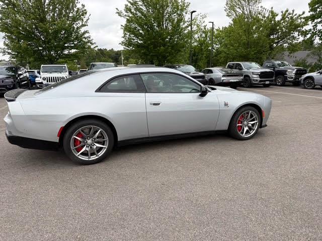 2025 Dodge Charger Daytona R/T Scat Pack photo 3