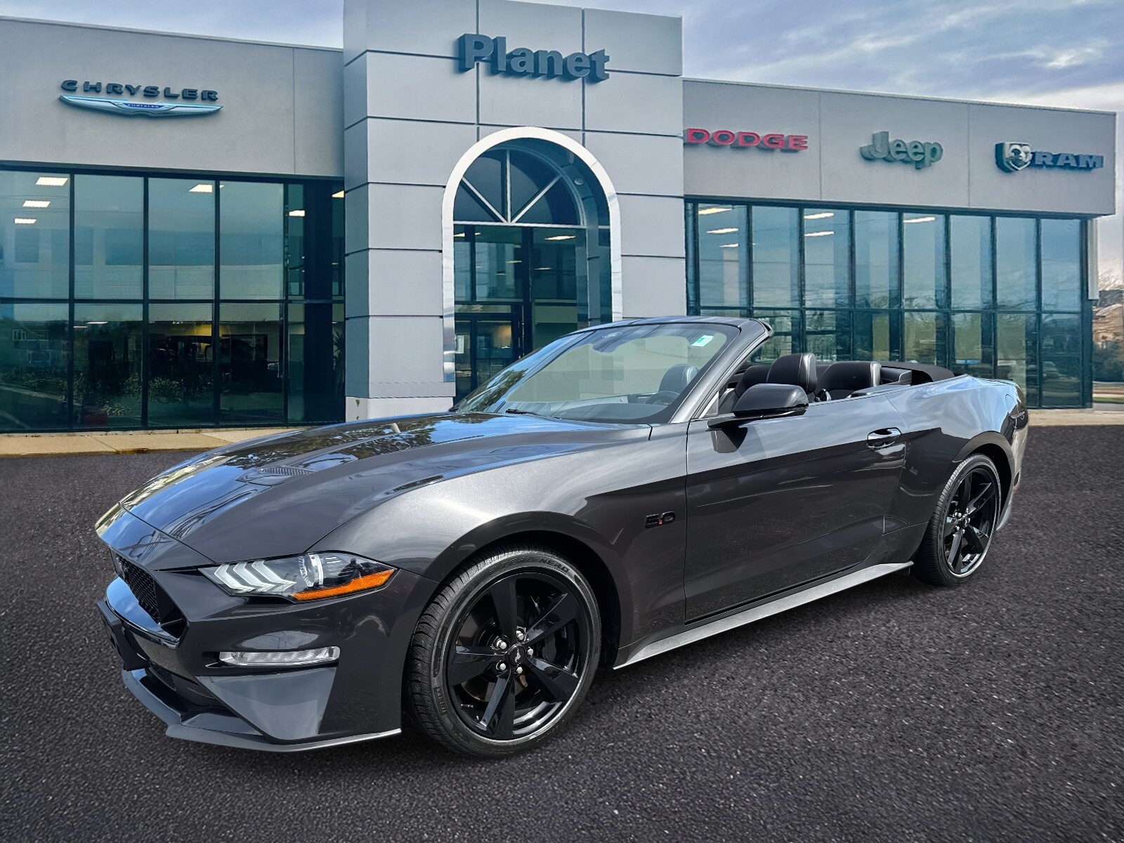 2023 Ford Mustang GT Premium Convertible photo 4