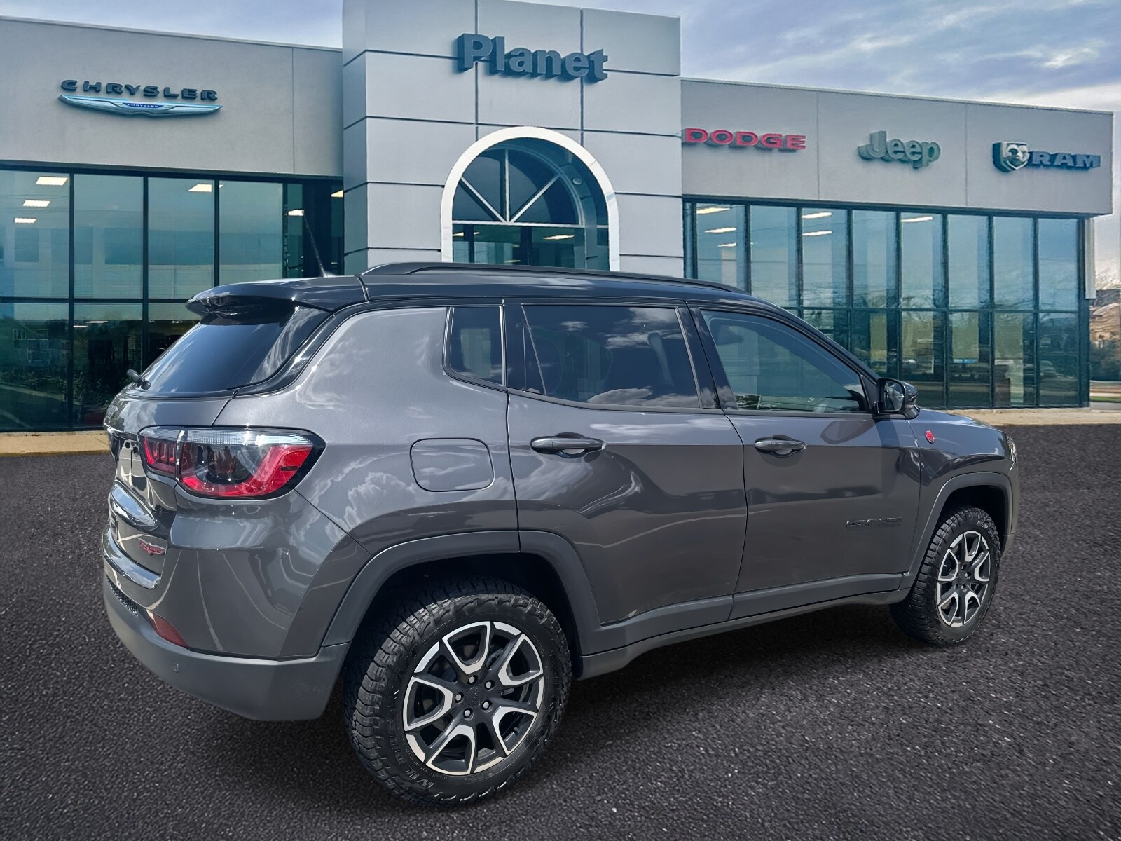 2024 Jeep Compass Trailhawk photo 3