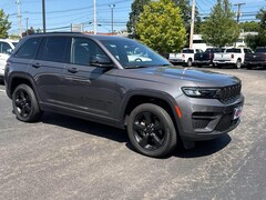 New 2022 Jeep Grand Cherokee Altitude 4x4 Sport Utility For Sale in Franklin, MA