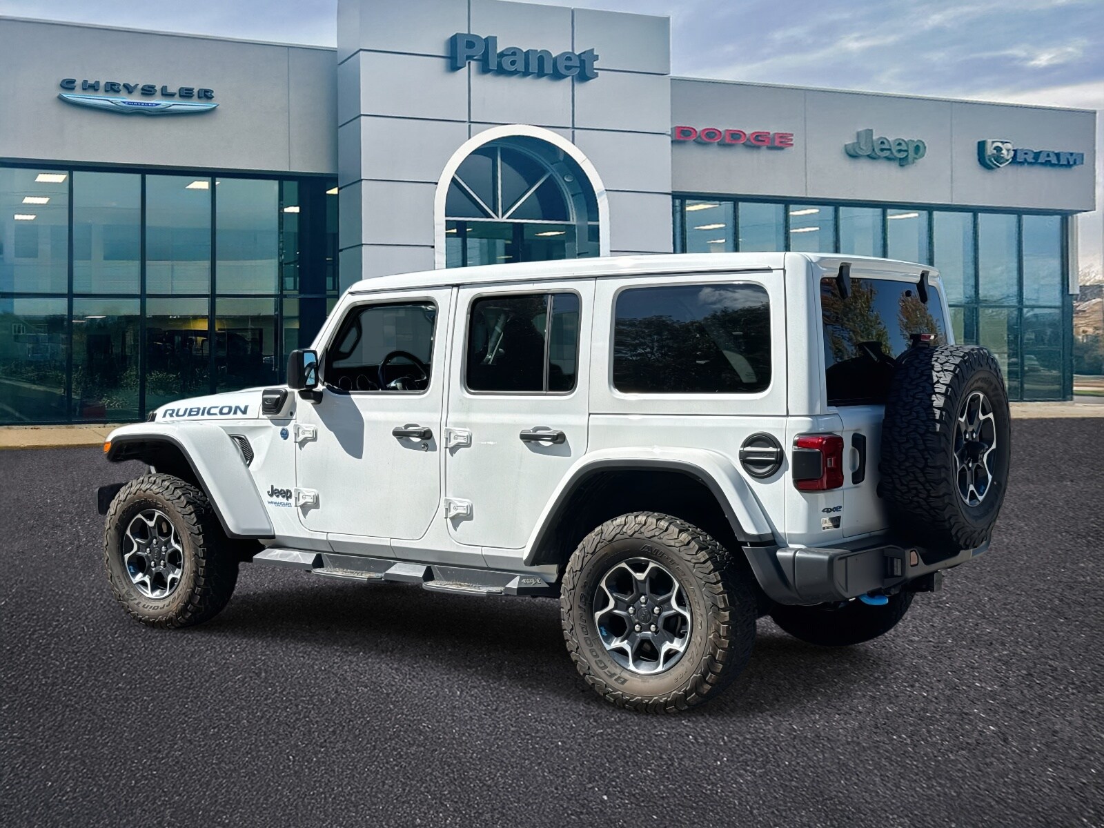 2022 Jeep Wrangler 4xe Unlimited Rubicon photo 3
