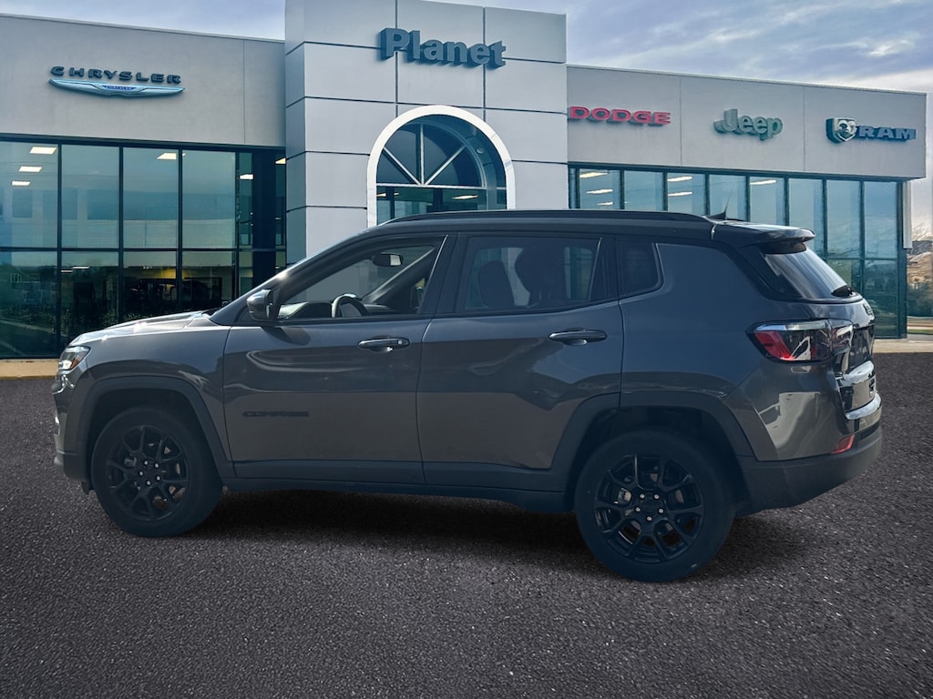 Used 2022 Jeep Compass Altitude 4x4 Sport Utility