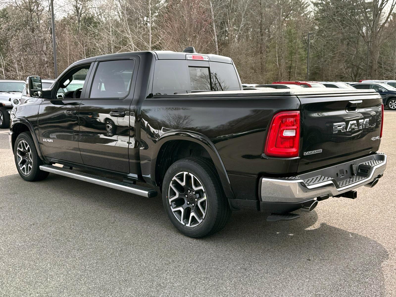 2025 Ram 1500 Laramie photo 3