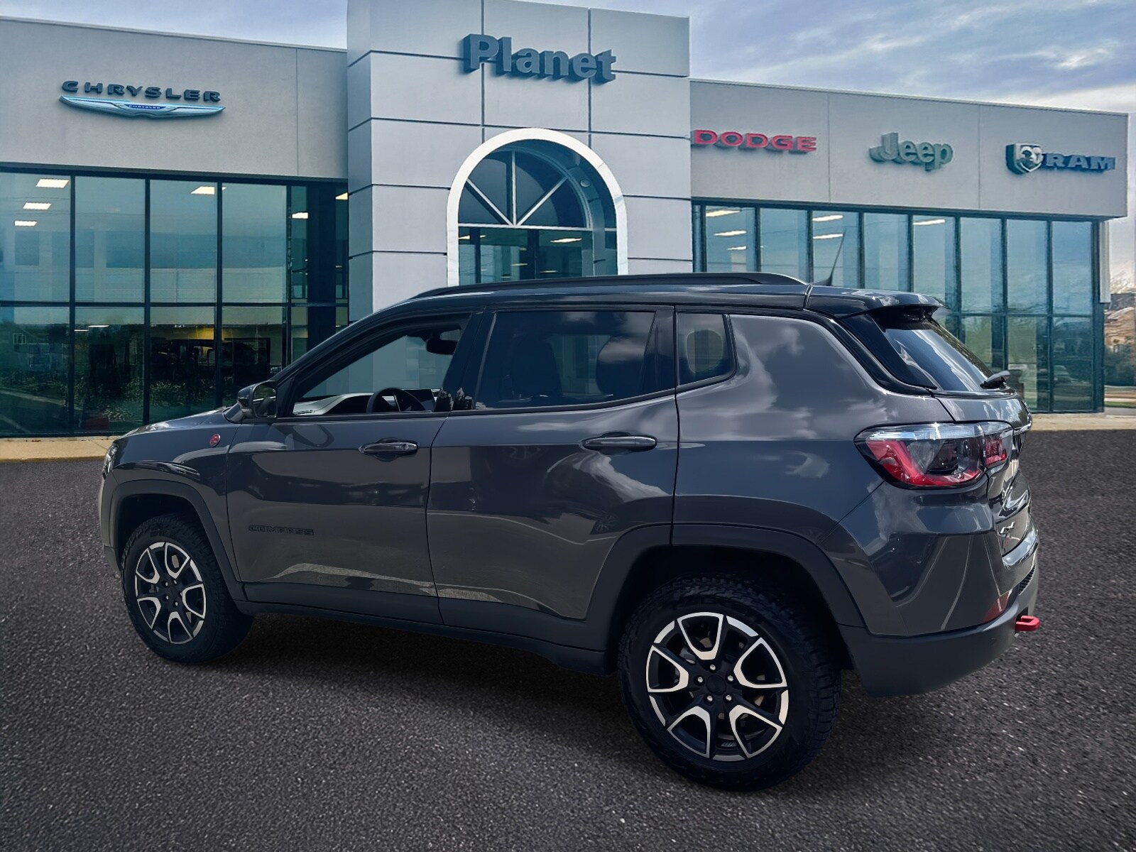 2024 Jeep Compass Trailhawk photo 4