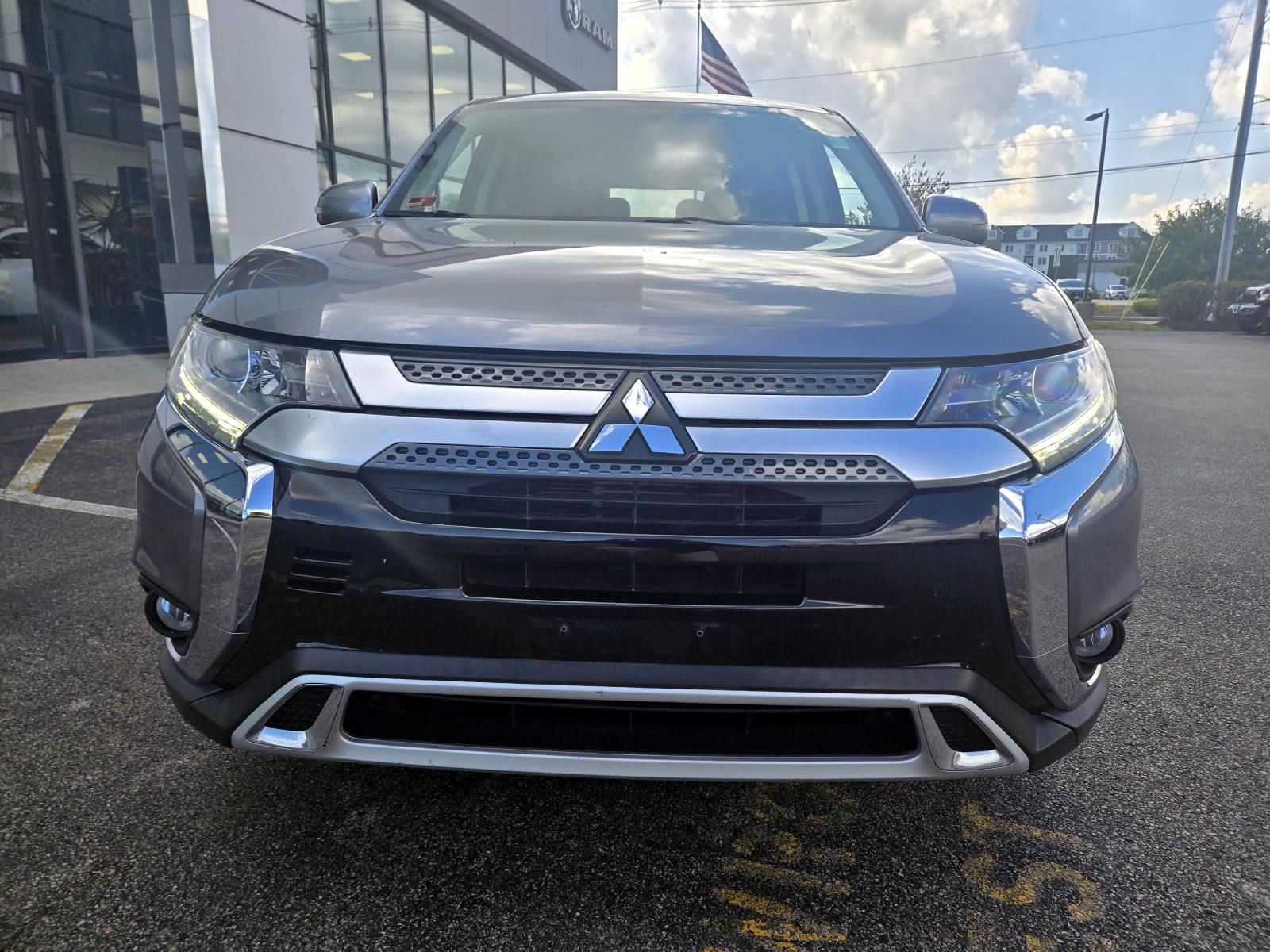 2019 Mitsubishi Outlander SE photo 2