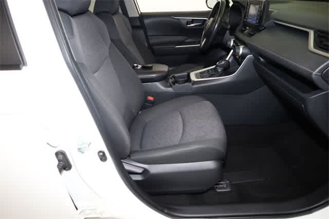Thumbnail: 2019 Toyota RAV4 - 20