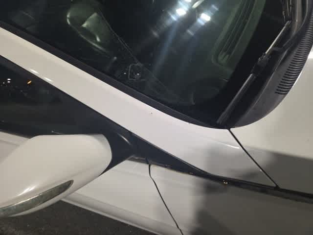 Thumbnail: 2011 Hyundai Sonata - 34