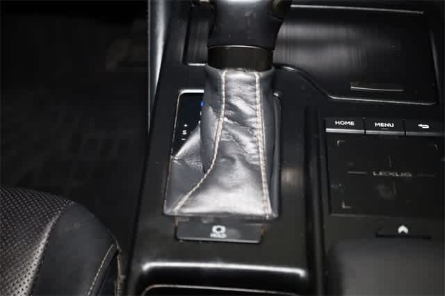 Thumbnail: 2020 Lexus ES - 34