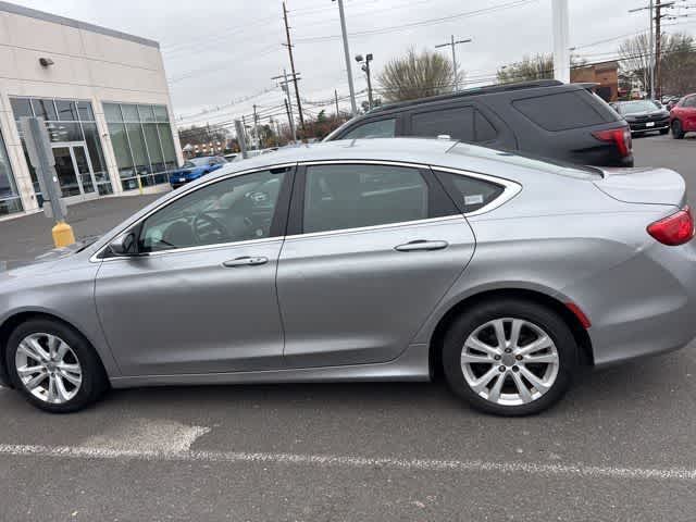 Thumbnail: 2016 Chrysler 200 - 6