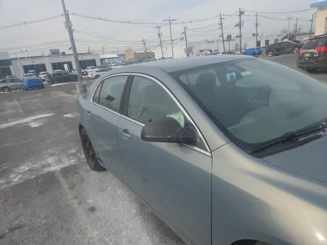 Thumbnail: 2009 Chevrolet Malibu - 18