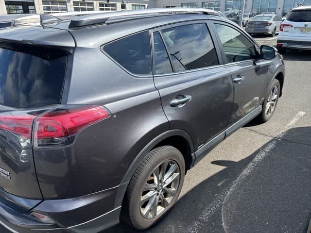 Thumbnail: 2016 Toyota RAV4 - 14