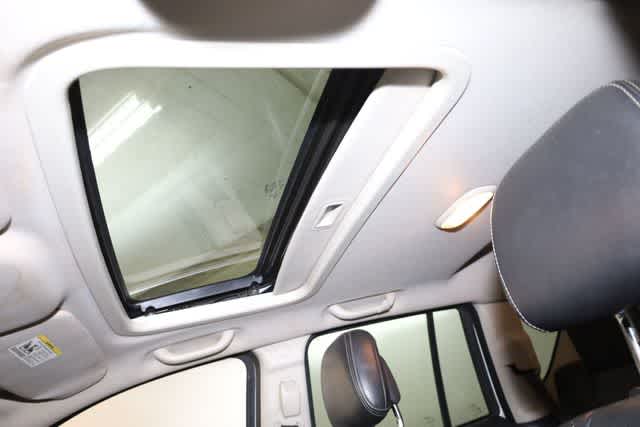 Thumbnail: 2016 Jeep Compass - 18