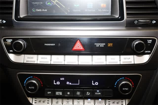 2018 Hyundai Sonata Limited 32