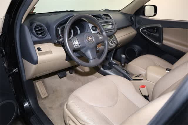 Thumbnail: 2012 Toyota RAV4 - 14