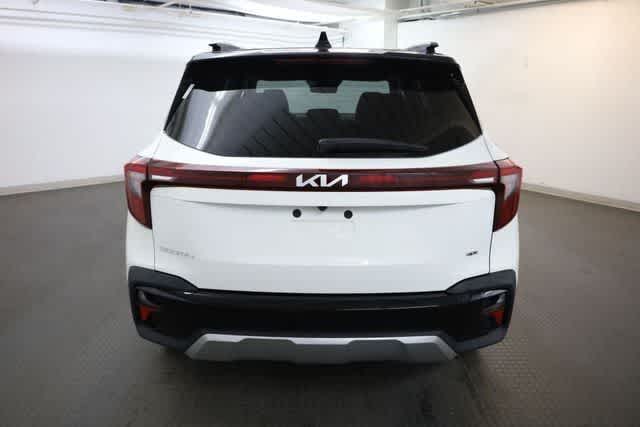 Thumbnail: 2024 Kia Seltos - 6