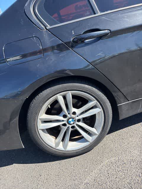 Thumbnail: 2017 BMW 3 Series - 28
