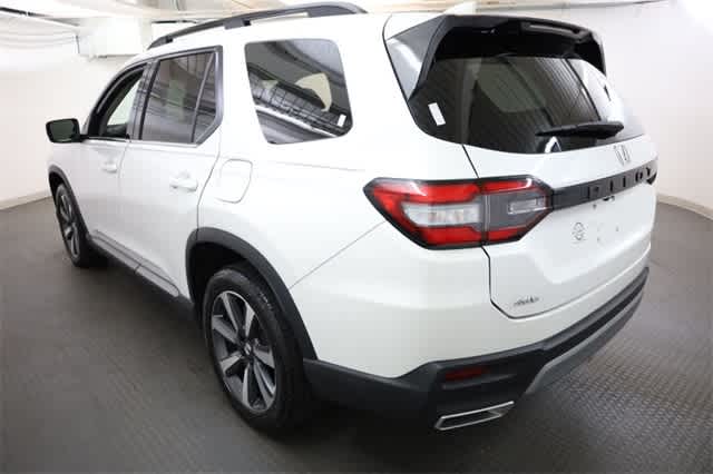 Thumbnail: 2023 Honda Pilot - 4
