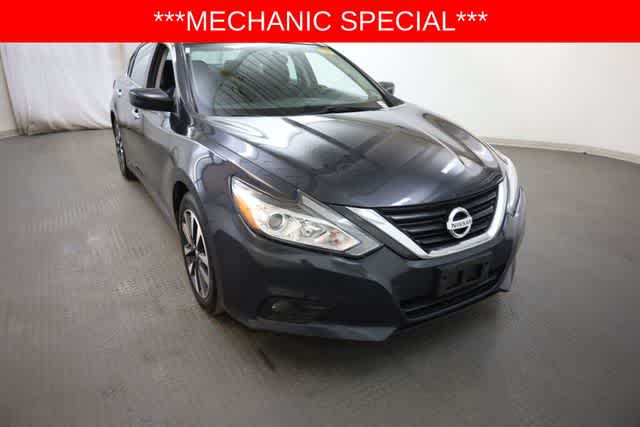 Thumbnail: 2017 Nissan Altima - 11