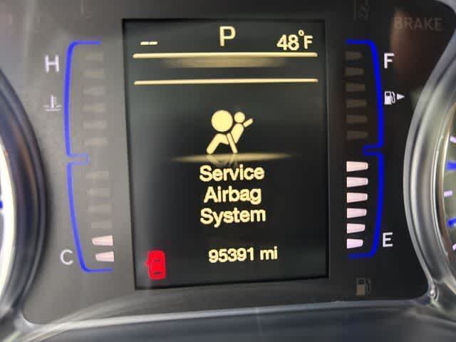 Thumbnail: 2016 Chrysler 200 - 4