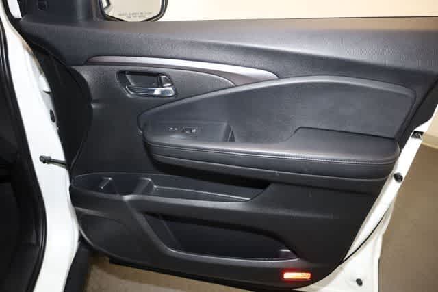 Thumbnail: 2022 Honda Pilot - 22