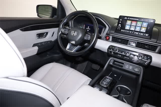 Thumbnail: 2023 Honda Pilot - 16