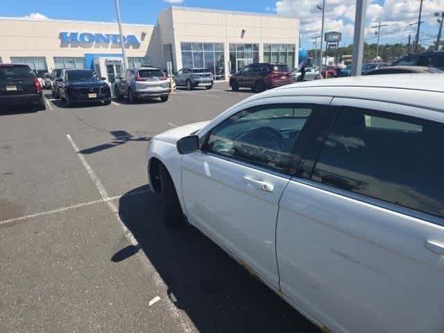 Thumbnail: 2012 Chrysler 200 - 7