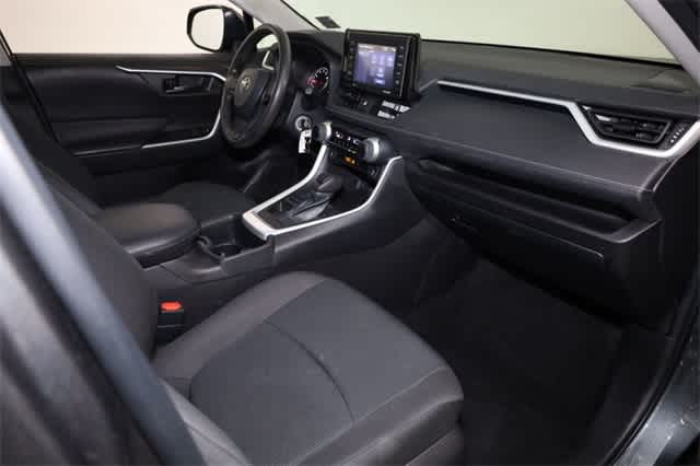 Thumbnail: 2022 Toyota RAV4 - 19
