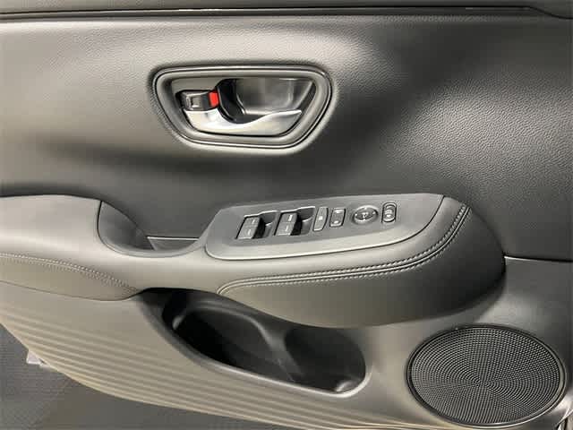 2025 Honda HR-V LX 13