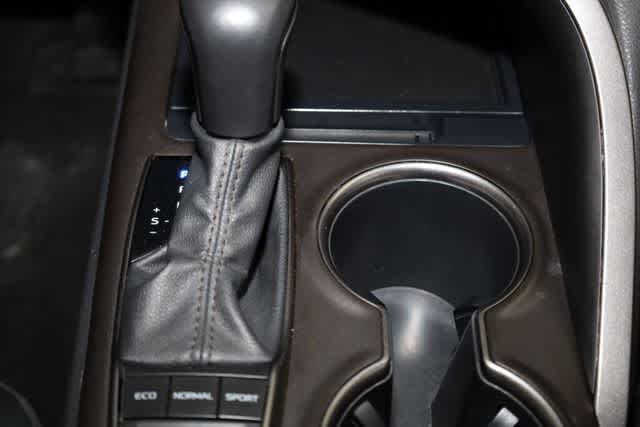 Thumbnail: 2023 Toyota Camry - 30