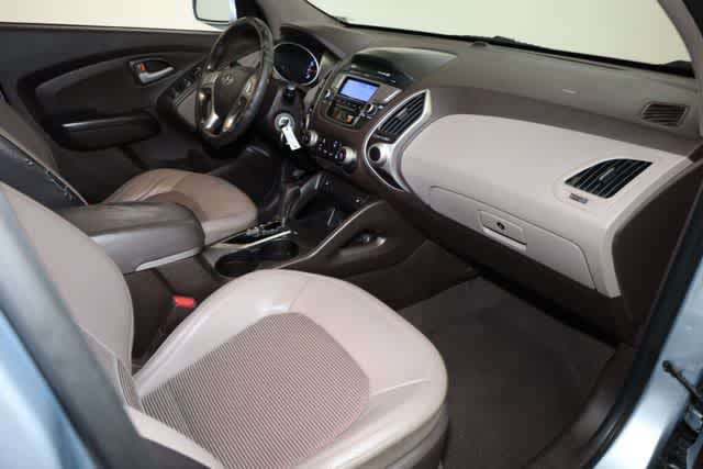 Thumbnail: 2011 Hyundai Tucson - 32