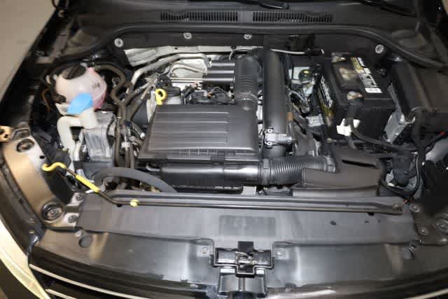 Thumbnail: 2017 Volkswagen Jetta - 32