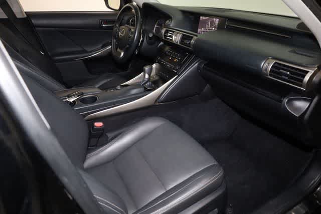 Thumbnail: 2014 Lexus IS - 40