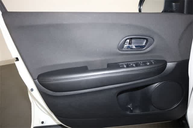 Thumbnail: 2019 Honda HR-V - 13