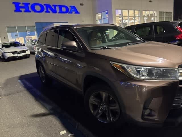 Thumbnail: 2017 Toyota Highlander - 18