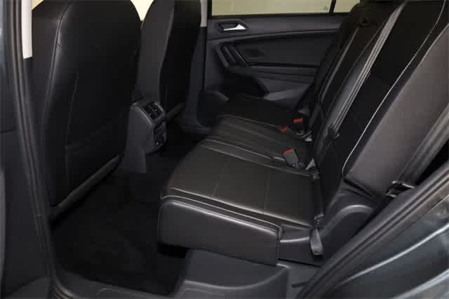 Thumbnail: 2021 Volkswagen Tiguan - 21