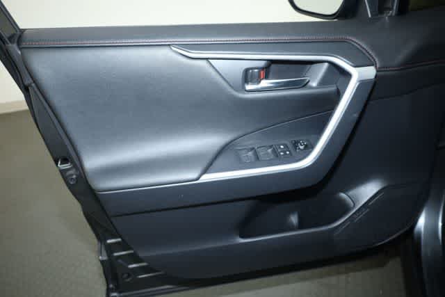 Thumbnail: 2023 Toyota RAV4 - 13