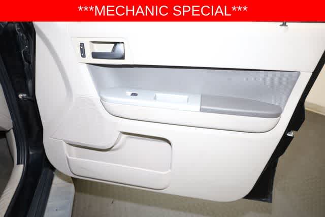 Thumbnail: 2010 Ford Escape - 28