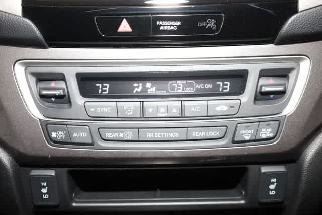 Thumbnail: 2017 Honda Pilot - 32