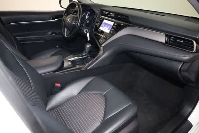 Thumbnail: 2019 Toyota Camry - 32